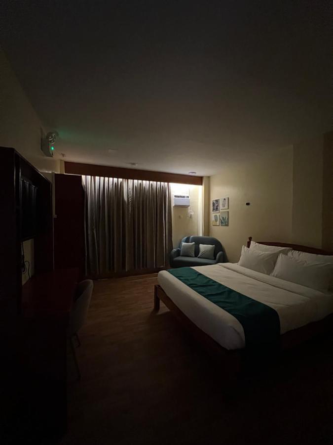 Rufana Suites Moalboal Eksteriør billede
